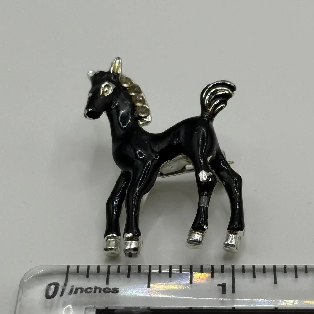 Vintage Black Enamel Horse Foal Brooch Silver Tone Equestrian Pony Pin Figural